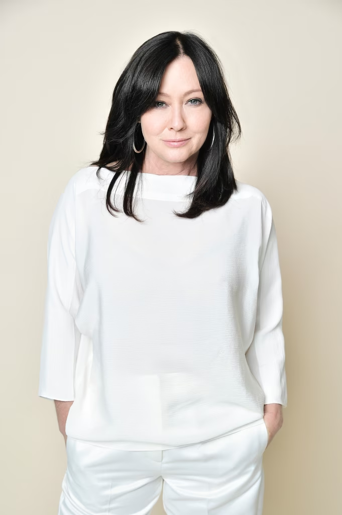 Shannen Doherty Says Goodbye to "Turbulent Year" While Looking Ahead to